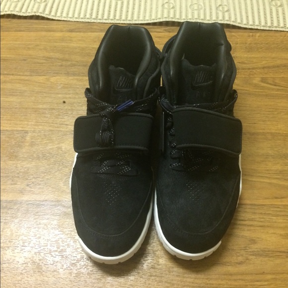 Nike trainers - Picture 2 of 5